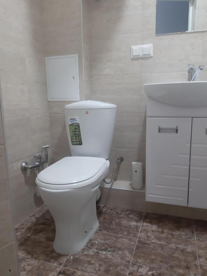 Apartmán Aura On Sydykova Street 290 Biškek Exteriér fotografie
