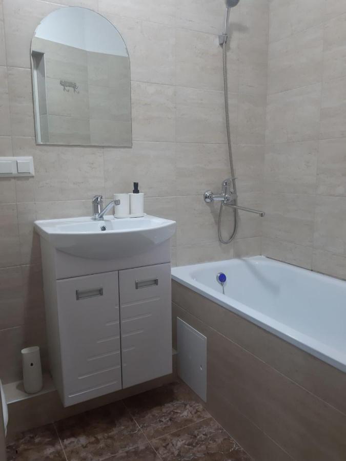 Apartmán Aura On Sydykova Street 290 Biškek Exteriér fotografie